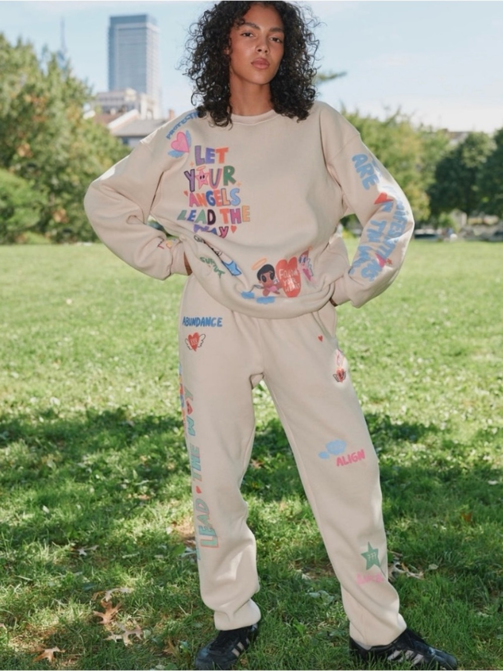 The Mayfair Group x ISCREAMCOLOUR

Beige Graphic Sweatpant Joggers - Women